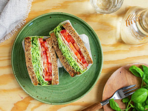 Rugbrød med green goddess