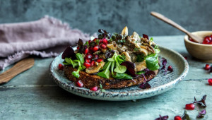 Smørbrød med reinsdyrskav og kremet sopp